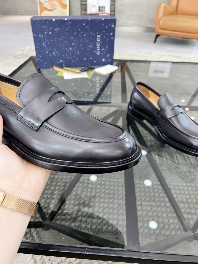 Gucci Leather Shoes